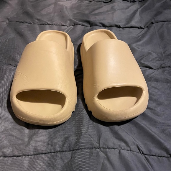 yeezy slides sand